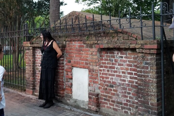 Savannah Haunted Pub Crawl Walking Tour