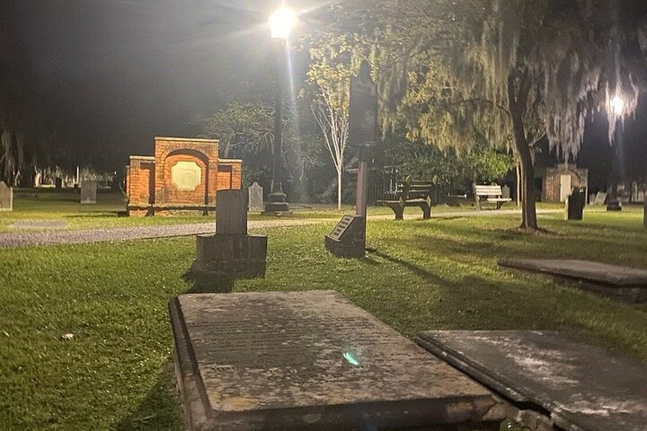Savannah Haunted Pub Crawl Walking Tour