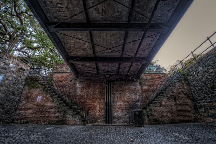 Savannah Haunted Pub Crawl Walking Tour