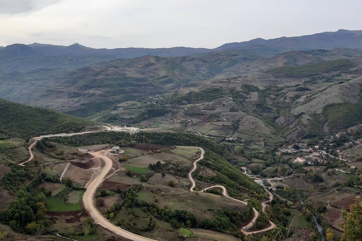 UNESCO Heritage Tour: Ancient Lin & Royal Tombs of Selca
