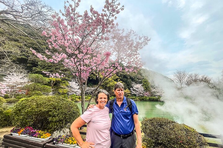 Hot Spring Beppu Onsen with Blue Hell cozy Tour by Car and walk