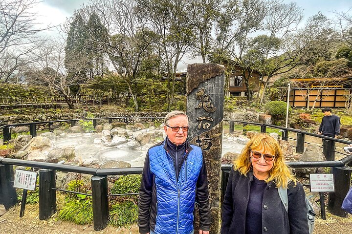 Hot Spring Beppu Onsen with Blue Hell cozy Tour by Car and walk