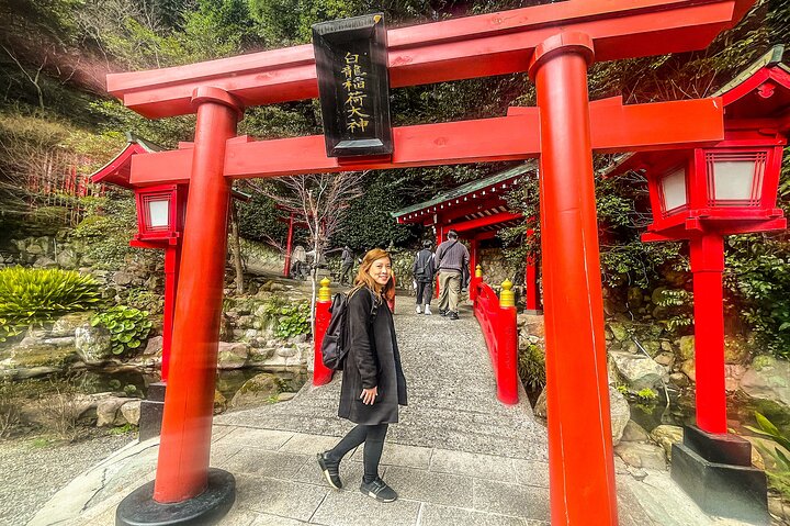 Hot Spring Beppu Onsen with Blue Hell cozy Tour by Car and walk