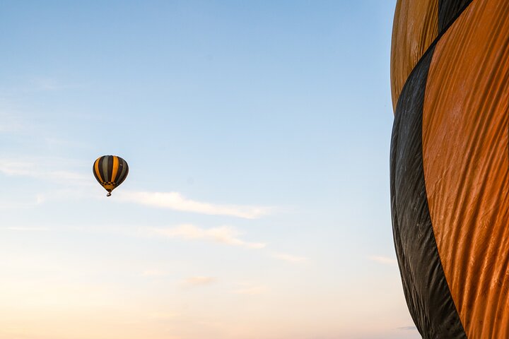 Serengeti Hot Air Balloon Flight with Champagne Breakfast