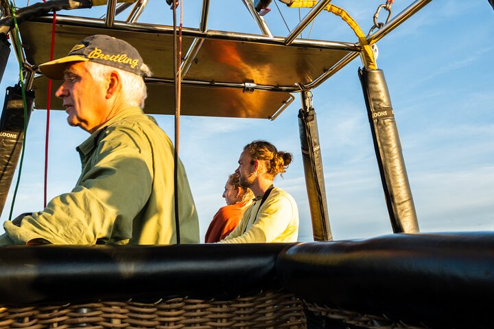 Serengeti Hot Air Balloon Flight with Champagne Breakfast