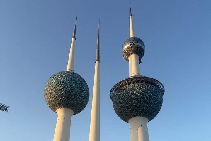 Discover Kuwait: Full-Day Landmarks Tour + Delicious Meal