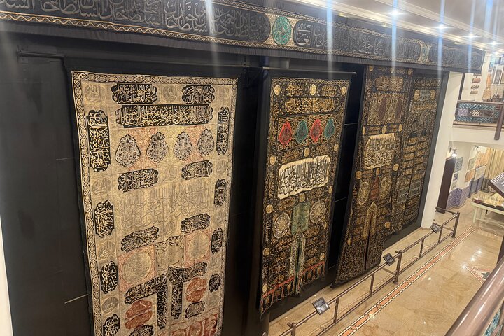 Discover Kuwait: Full-Day Landmarks Tour + Delicious Meal