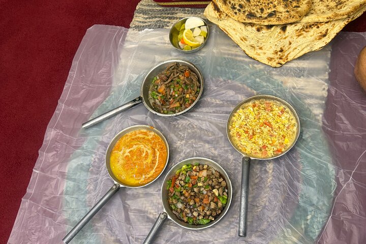 Discover Kuwait: Full-Day Landmarks Tour + Delicious Meal