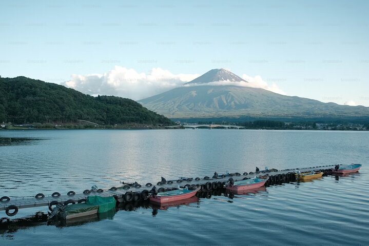 Hakone Private Car Sightseeing Tour