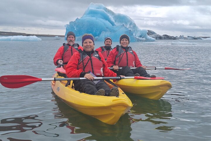 Glacier Combo Kayking at Glacier Lagoon and Glacier Hike