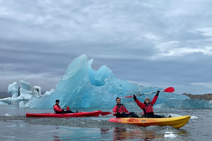 Glacier Combo Kayking at Glacier Lagoon and Glacier Hike