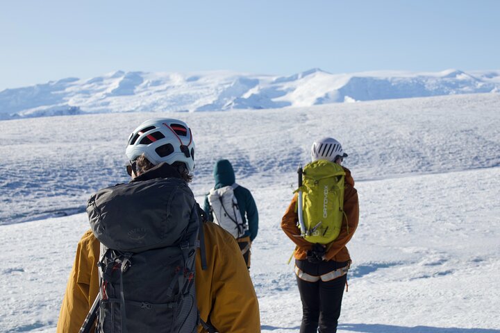 Glacier Combo Kayking at Glacier Lagoon and Glacier Hike
