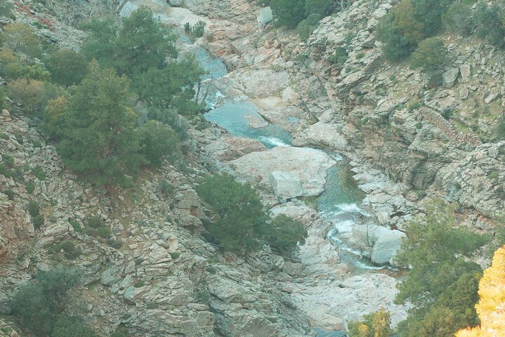 Hike to Alama falls