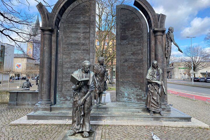 Escape The City Hannover City Walk With Puzzles