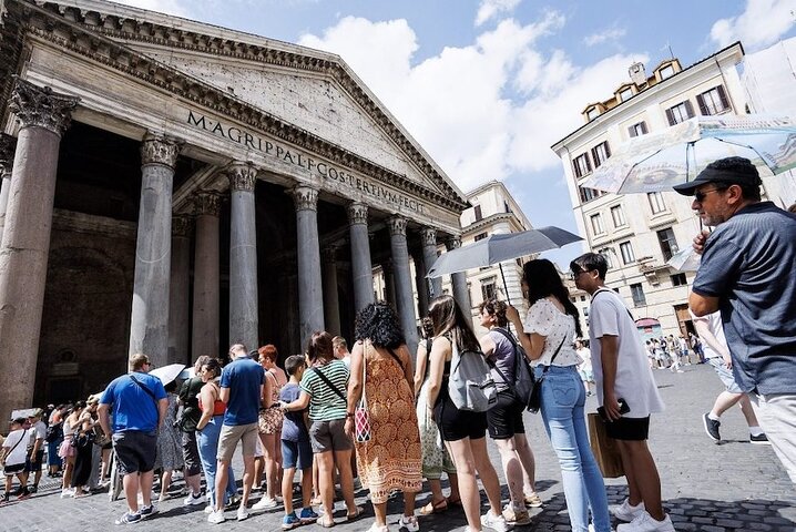 Skip the line with exclusive entrance to the Pantheon