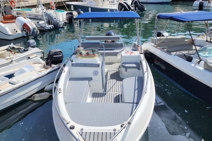 Saranda:Boat Tour to Kakome,Hidden Cave & Beaches,with snorkell.