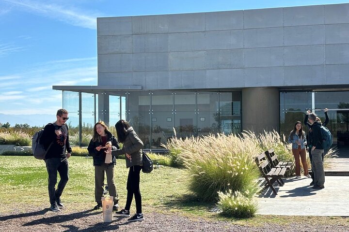 3 Winery Tour with Lunch and Blend Set