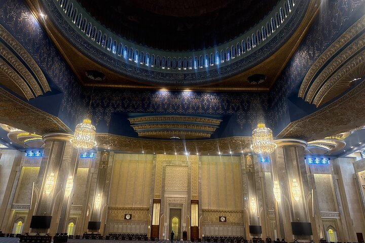 Discover Kuwait: Full-Day Landmarks Tour + Delicious Meal
