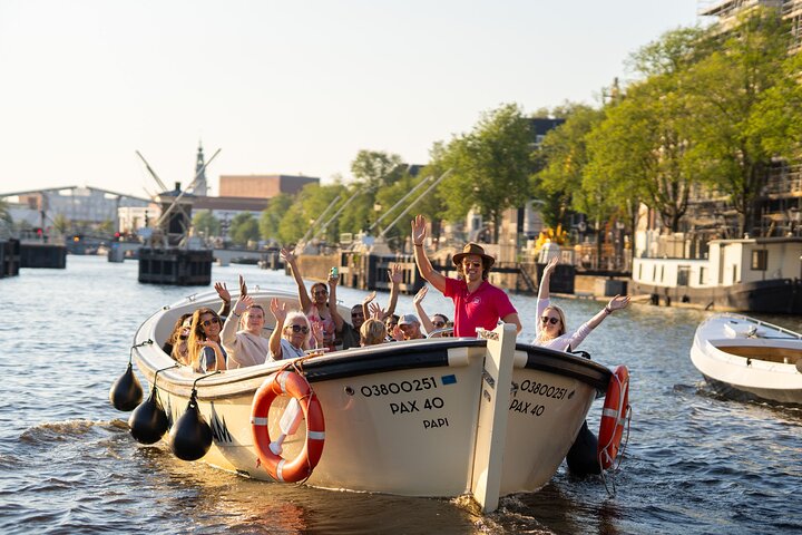 Amsterdam All-Inclusive 90-Minutes Canal Cruise by Captain Jack