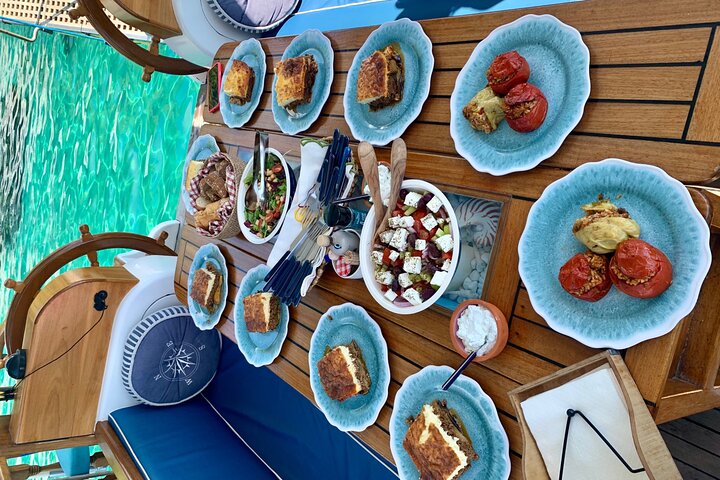 All-Inclusive Semi-Private Sailing Cruise