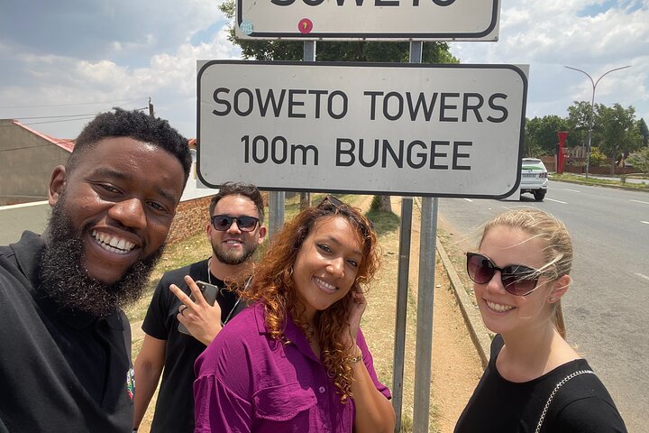 Full-Day Guided Tour of Soweto, Johannesburg and Apartheid Museum