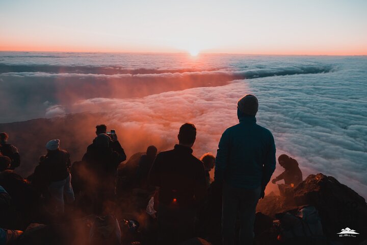 Night Climb – Sunrise Experience at Mount Pico