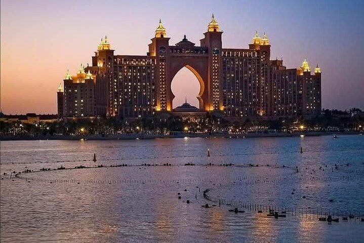 Dubai private Modern Tour From Fujairah