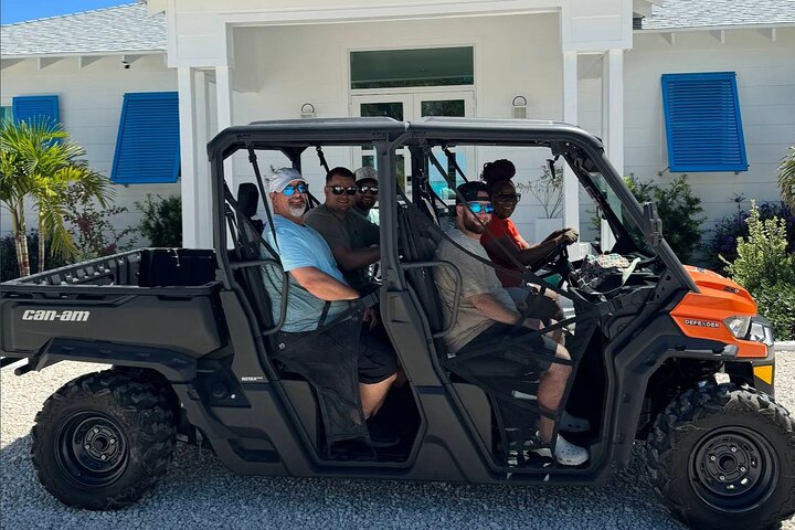 Exuma,Bahamas: 6 Seater Buggy/Jeep Rental with Bluetooth speakers