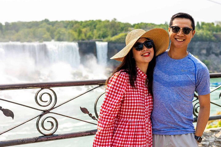 Niagara Falls Canada Day Tour From Toronto + Boat Cruise Option