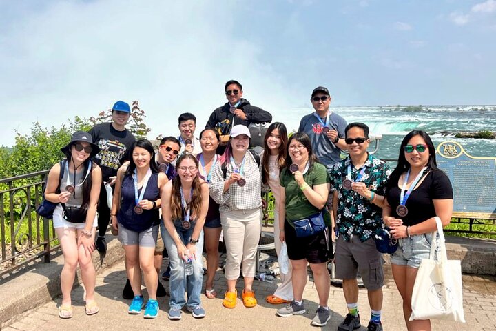 Niagara Falls Canada Day Tour From Toronto + Boat Cruise Option