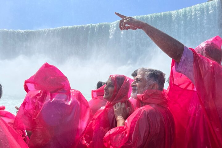 Niagara Falls Canada Day Tour From Toronto + Boat Cruise Option