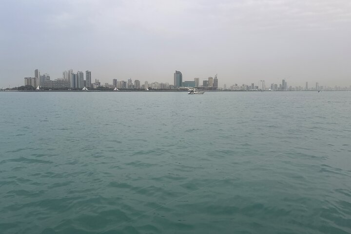 Discover Kuwait: Full-Day Landmarks Tour + Delicious Meal