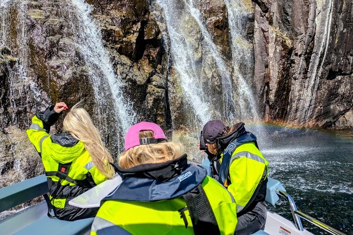 Stavanger: Guided Lysefjord Safari on Speedboat