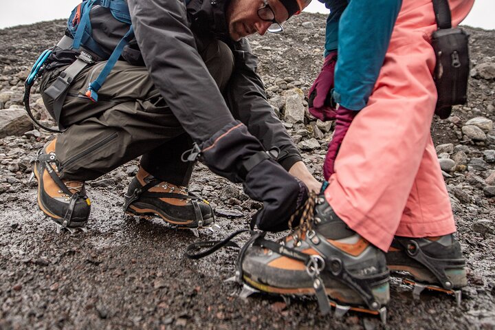 Vatnajökull Guided Beginner Glacier Walk with 4x4 Transfer