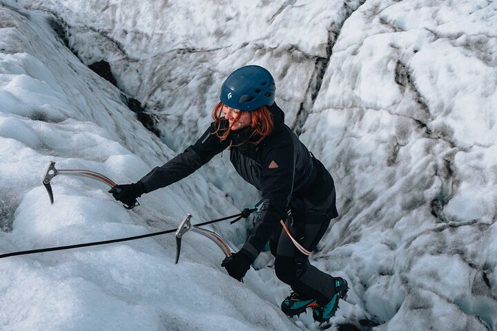 Glacier Xtreme: Vatnajökull Ice Climbing + Hike from Skaftafell
