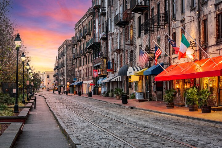 Savannah Haunted Pub Crawl Walking Tour
