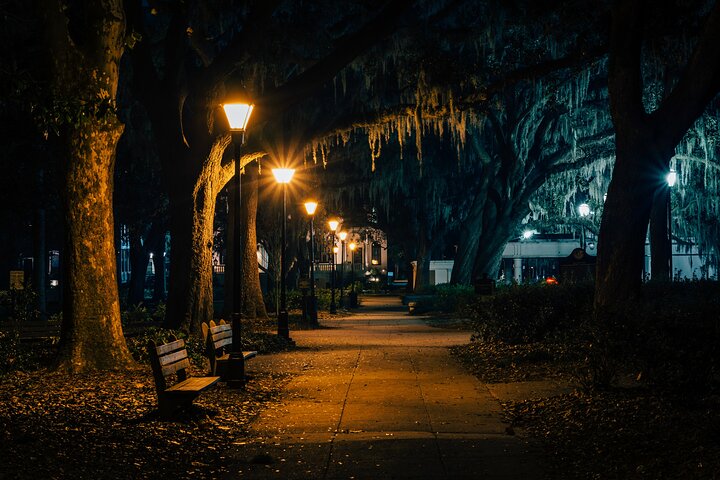 Savannah Haunted Pub Crawl Walking Tour