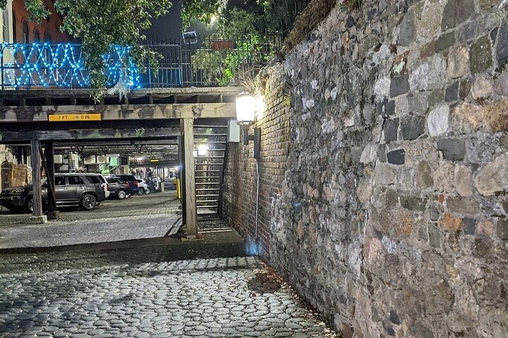 Savannah Haunted Pub Crawl Walking Tour