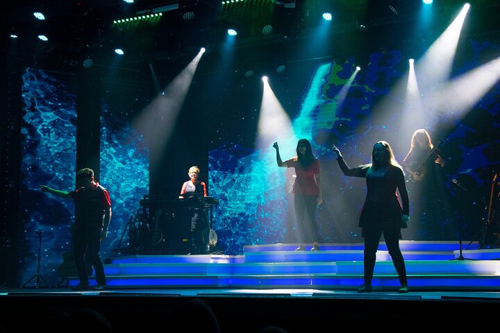 The Dutton Show at the Dutton Family Theater
