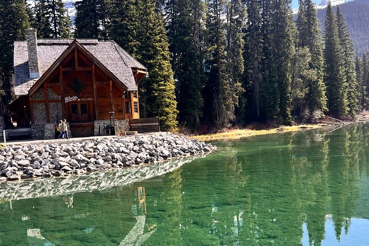 Lake Louise, Moraine , Emerald & Banff Town ,Johnston Canyon Tour