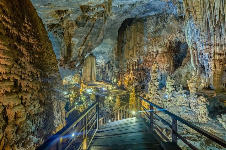 Zipline Dark cave & Paradise cave: Full-day Exploration
