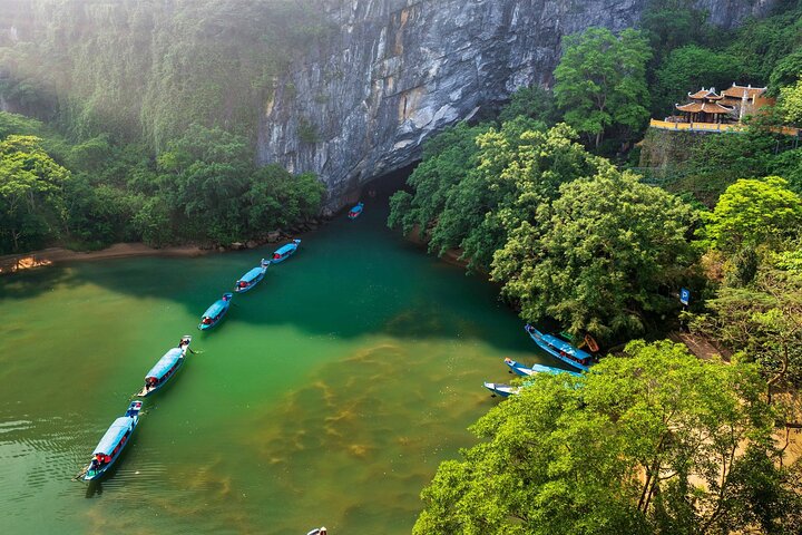 Zipline Dark Cave and Phong Nha Cave Explorer’s Day Tour