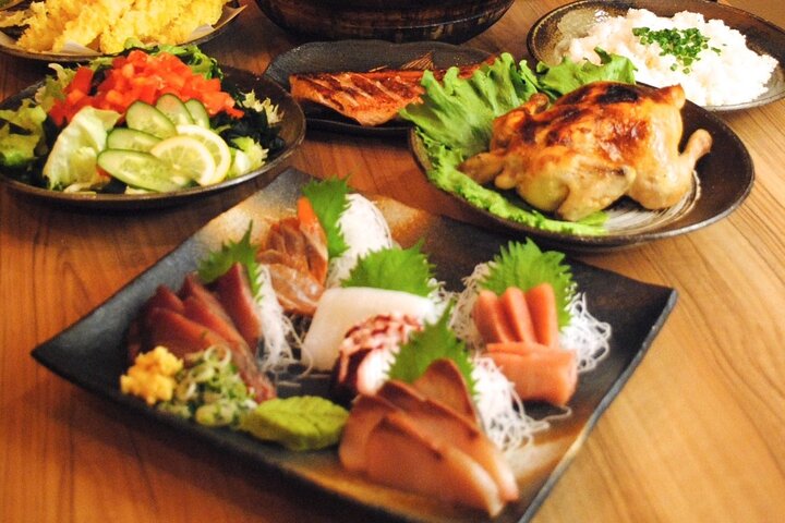 Evening Shrine and Izakaya Japanese Sake Experience Tour
