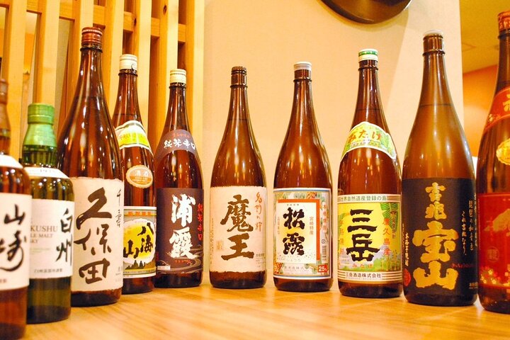 Evening Shrine and Izakaya Japanese Sake Experience Tour