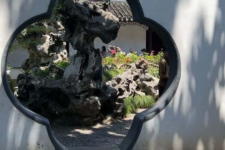 Suzhou Classical Garden and Food Trip by Private Car and Lunch