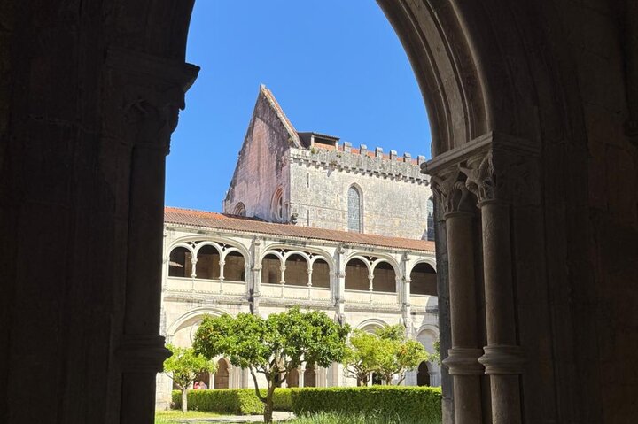 Secrets of Alcobaça: Love story and monastery