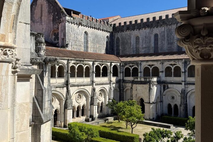 Secrets of Alcobaça: Love story and monastery