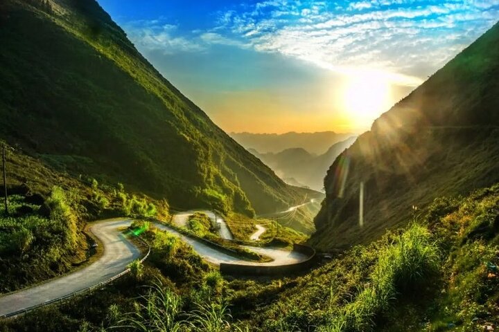 Discover Ha Giang Loop Tour 3 Day 4 Nights with EASY-RIDER