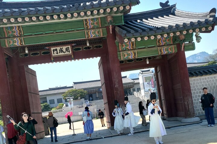 Half or Day Private Tour For Cruise Incheon and Seoul City Tour