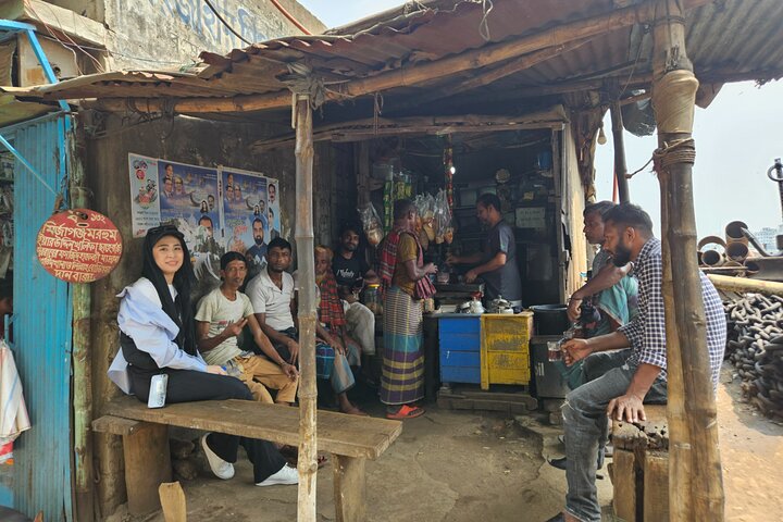 Authentic Old Dhaka Tour: Shipyard Visit & Local Life Experience